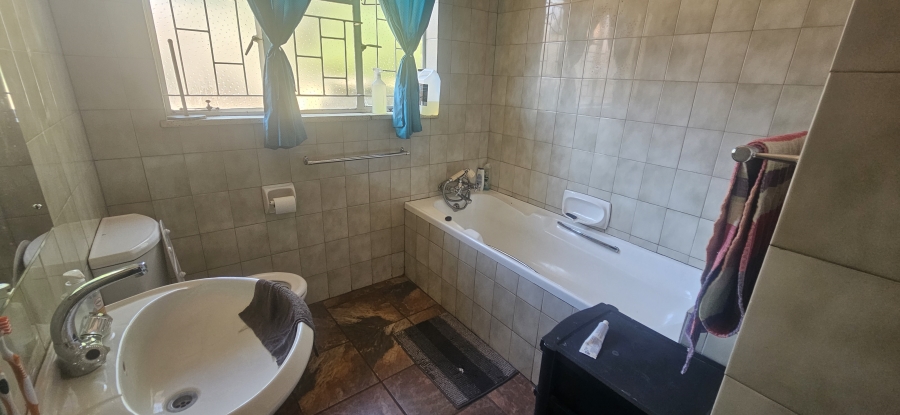 4 Bedroom Property for Sale in El Toro Park Northern Cape